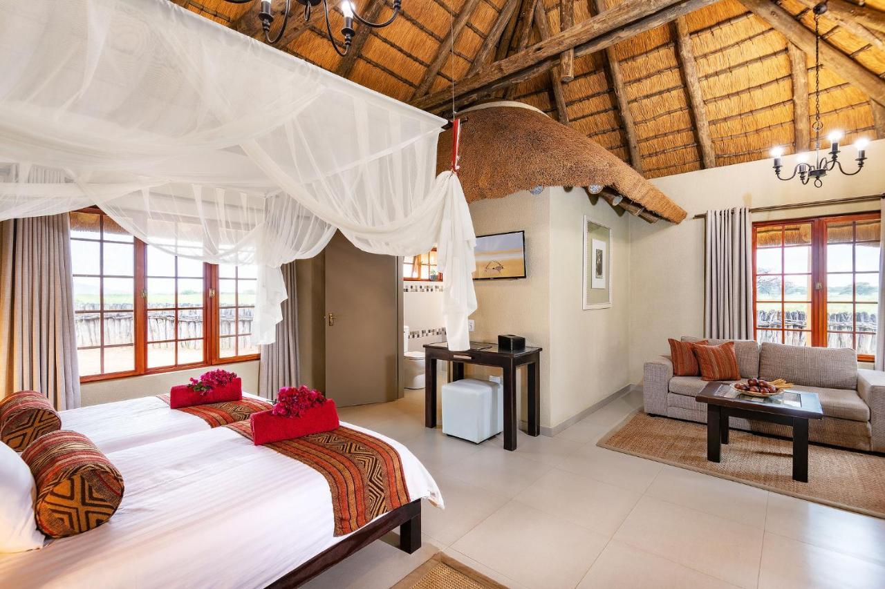 Frans Indongo Lodge โอชิวารองโก ภายนอก รูปภาพ